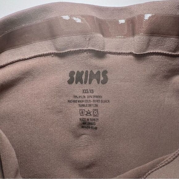 SKIMS Maternity Solutionwear Tight in Umber - Picture 8 of 8